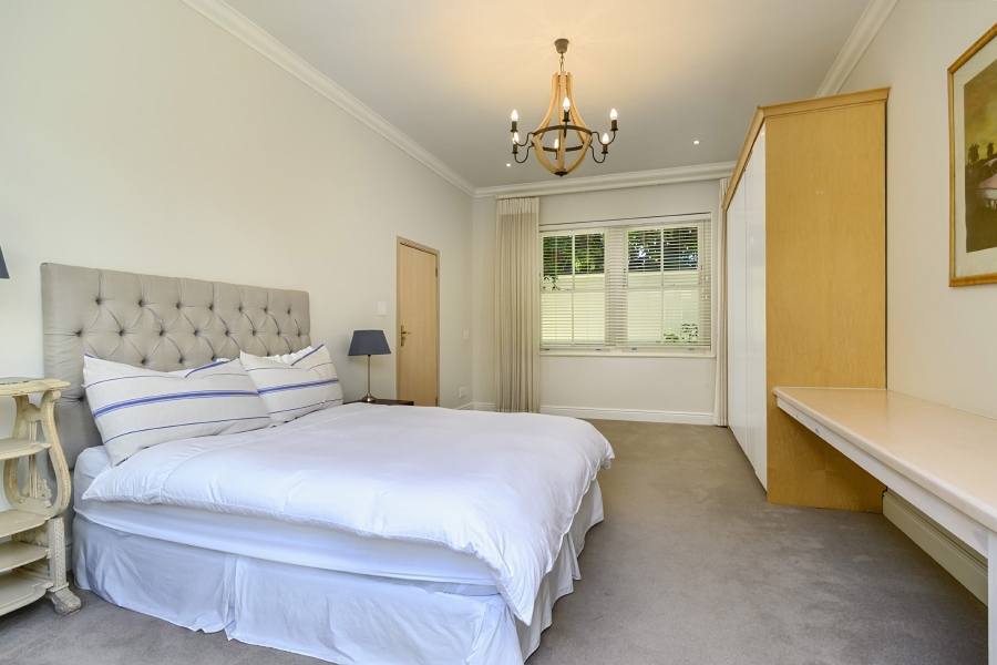 5 Bedroom Property for Sale in Constantia Western Cape